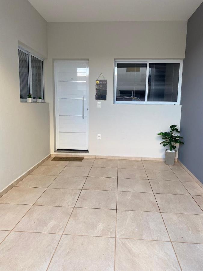 Loft Villa - Com Ar Condicionado No Centro Da Cidade โบยตูวา ภายนอก รูปภาพ